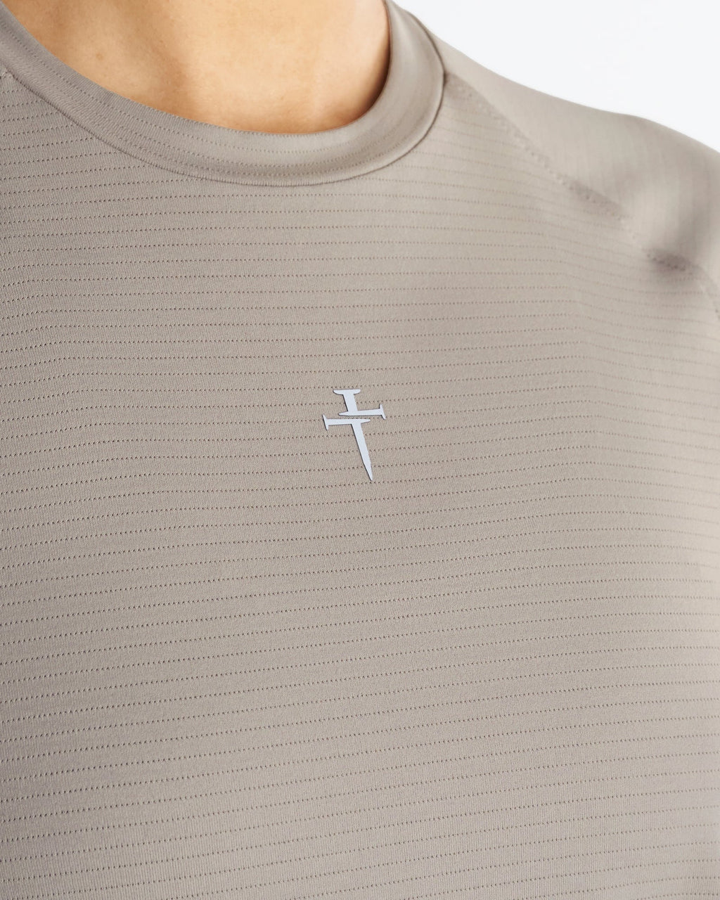 Women's Aion-Lite™ Relaxed Tee "Cross" - Sand