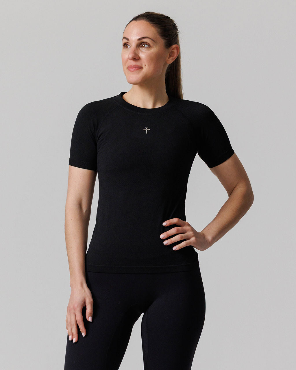 Women's Seamless Tee "Cross" - Black