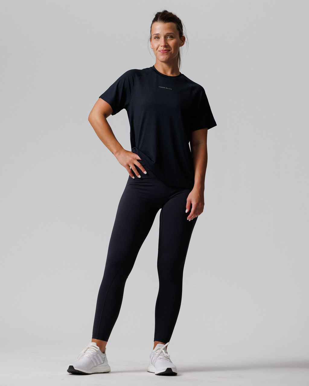 Women's Aion-Lite™ Relaxed Tee - Black